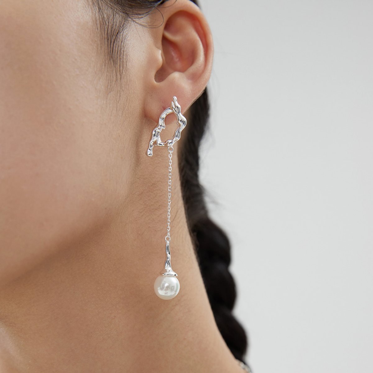 AB STYLE PEARL EARRINGSGIFTLISTEAB STYLE PEARL EARRINGSsterling silver, pearl, 18k gold vermeil, earrings