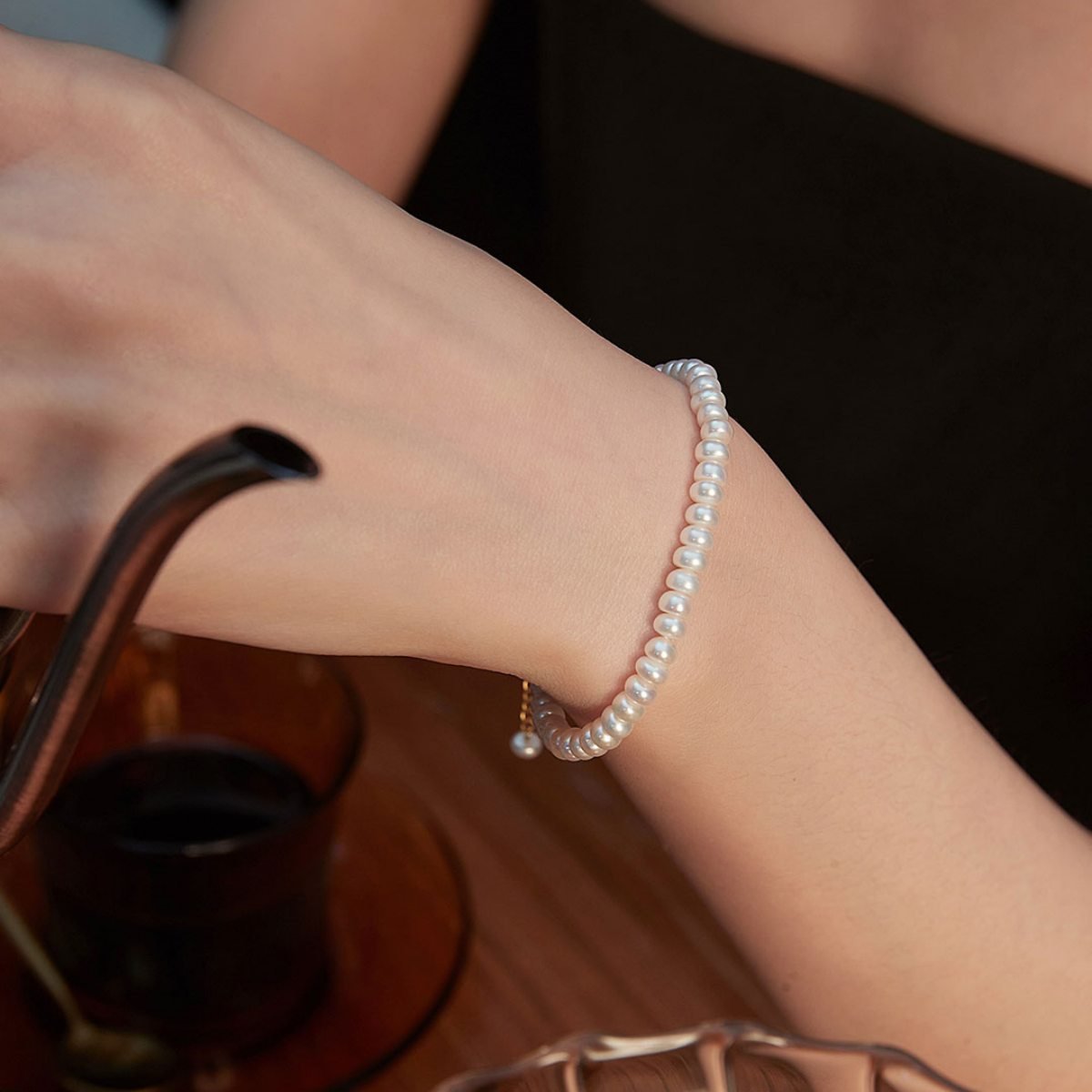 BAROQUE PEARL BRACELETGIFTLISTEBAROQUE PEARL BRACELETsterling silver, pearl, 18k gold vermeil, bracelet