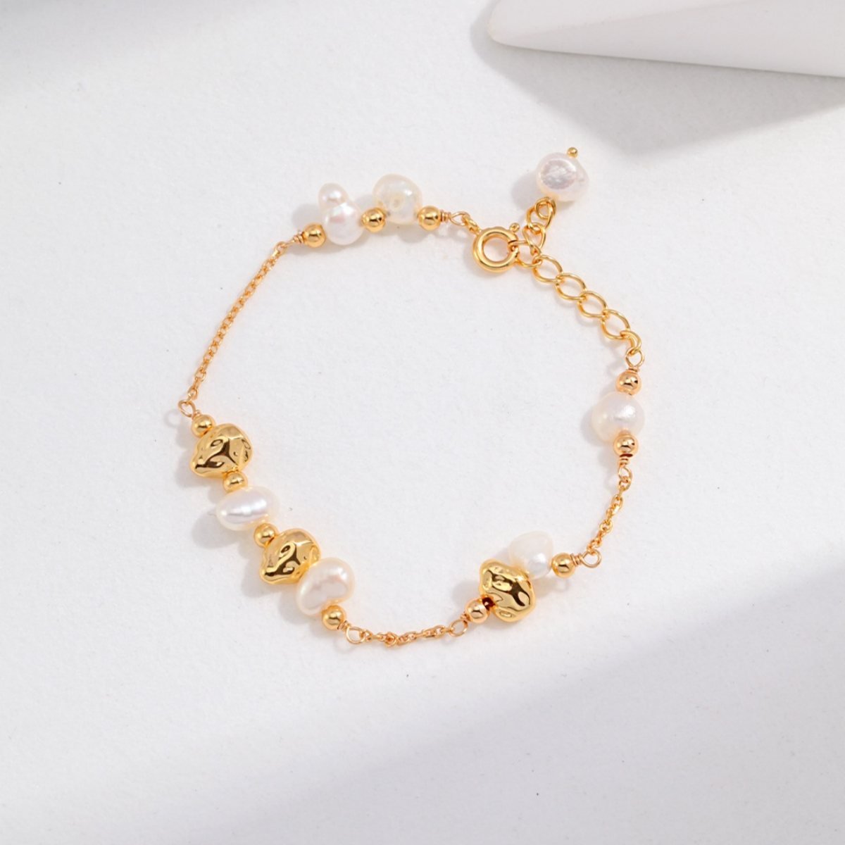 BAROQUE PEARL BRACELETGIFTLISTEBAROQUE PEARL BRACELETsterling silver, pearl, 18k gold vermeil, bracelet