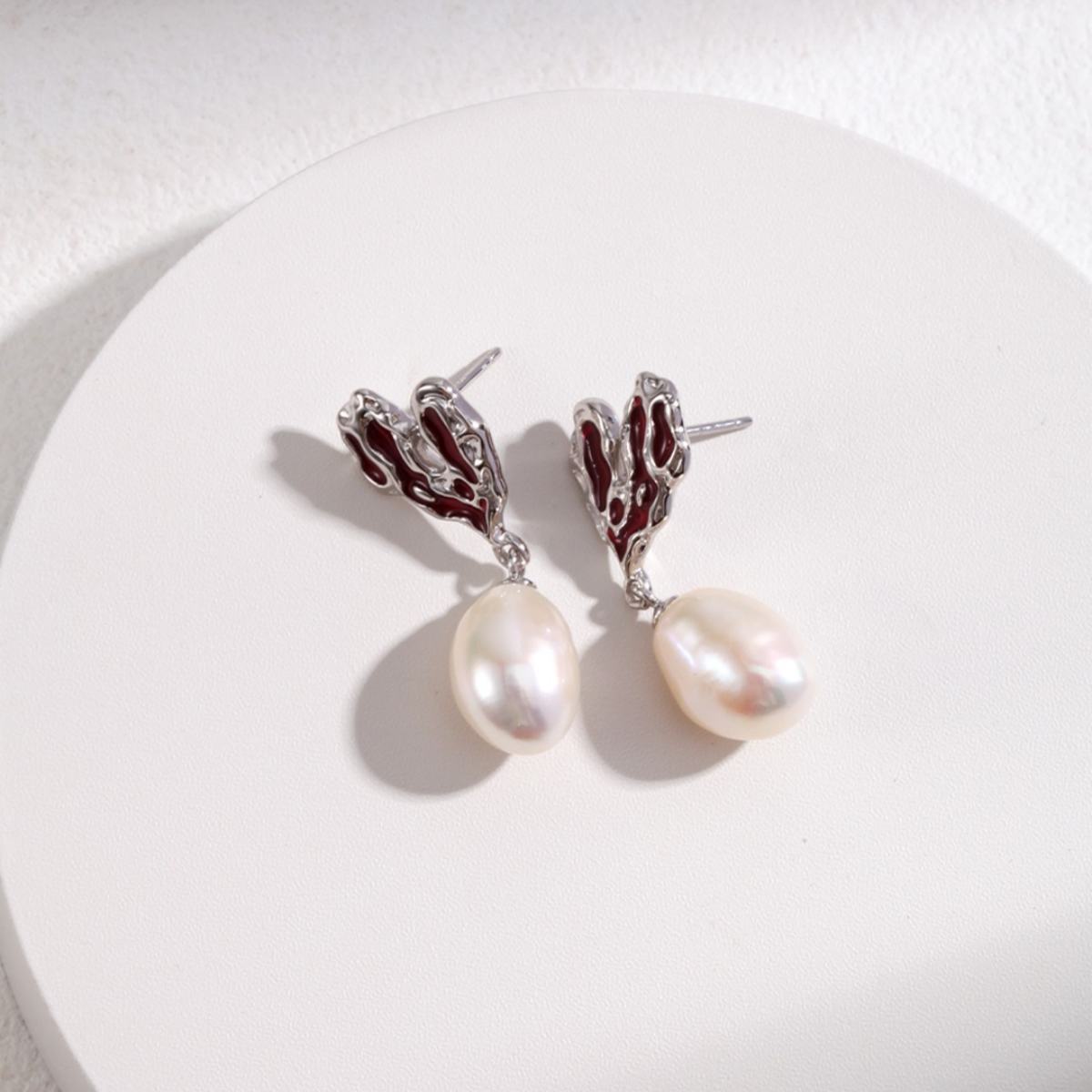 BAROQUE PEARL ENAMEL EARRINGSGIFTLISTEBAROQUE PEARL ENAMEL EARRINGSsterling silver, pearl, enamel, 18k gold vermeil, earrings