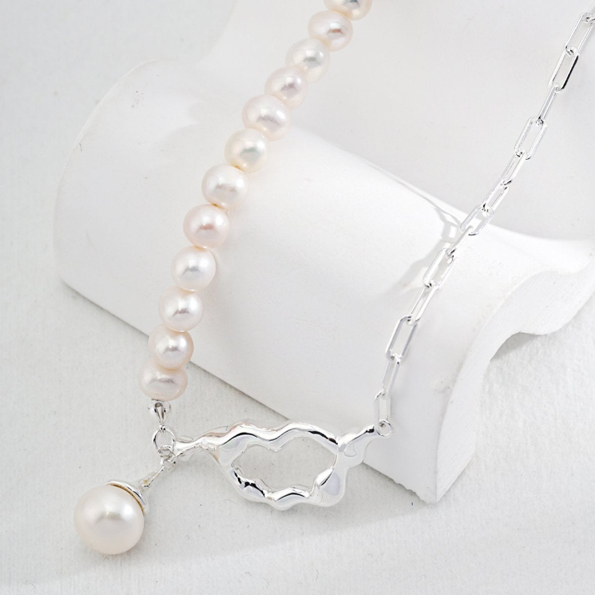 BAROQUE PEARL NECKLACEGIFTLISTEBAROQUE PEARL NECKLACEsterling silver, pearl, 18k gold vermeil, necklace