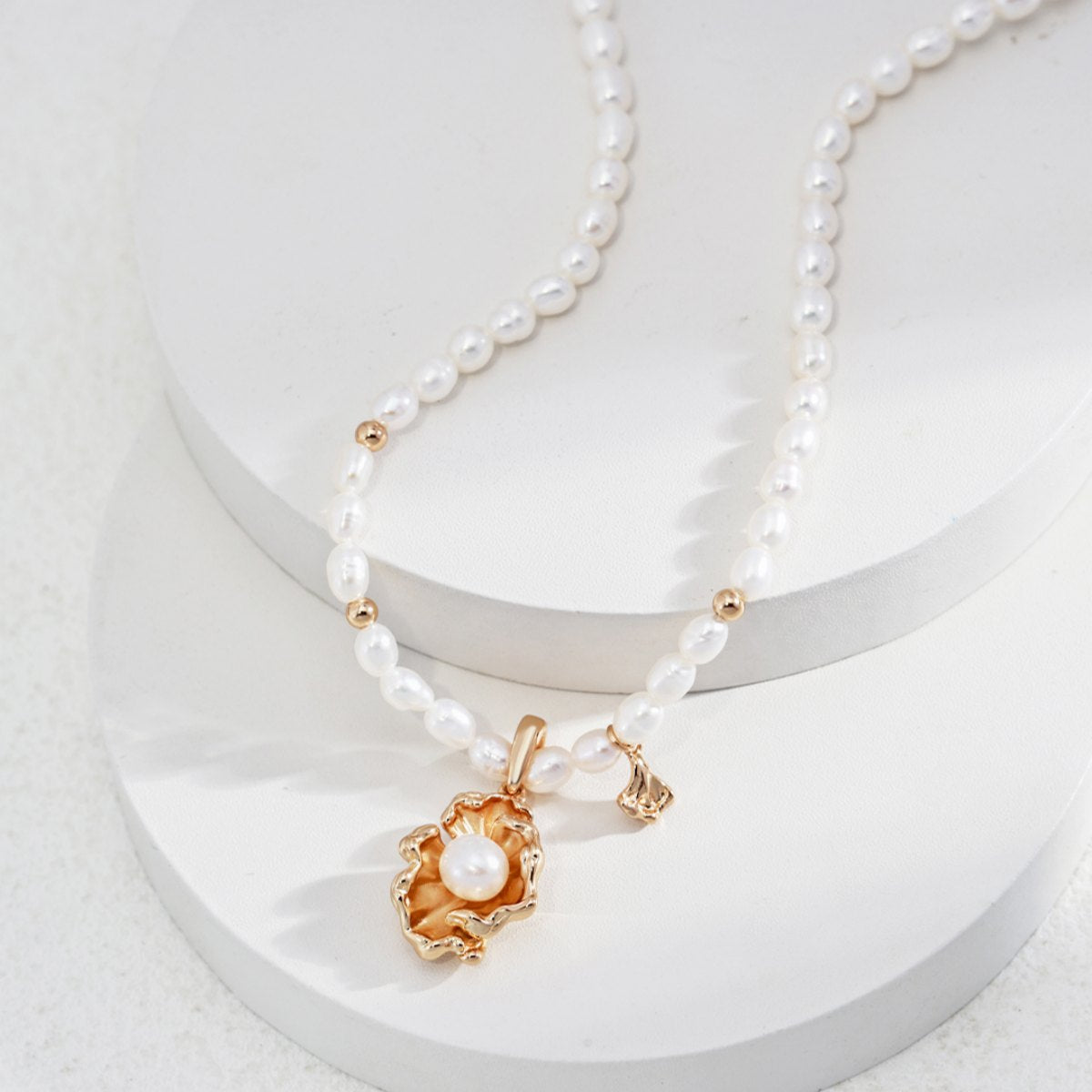 BAROQUE PEARL NECKLACEGIFTLISTEBAROQUE PEARL NECKLACEsterling silver, pearl, 18k gold vermeil, necklace