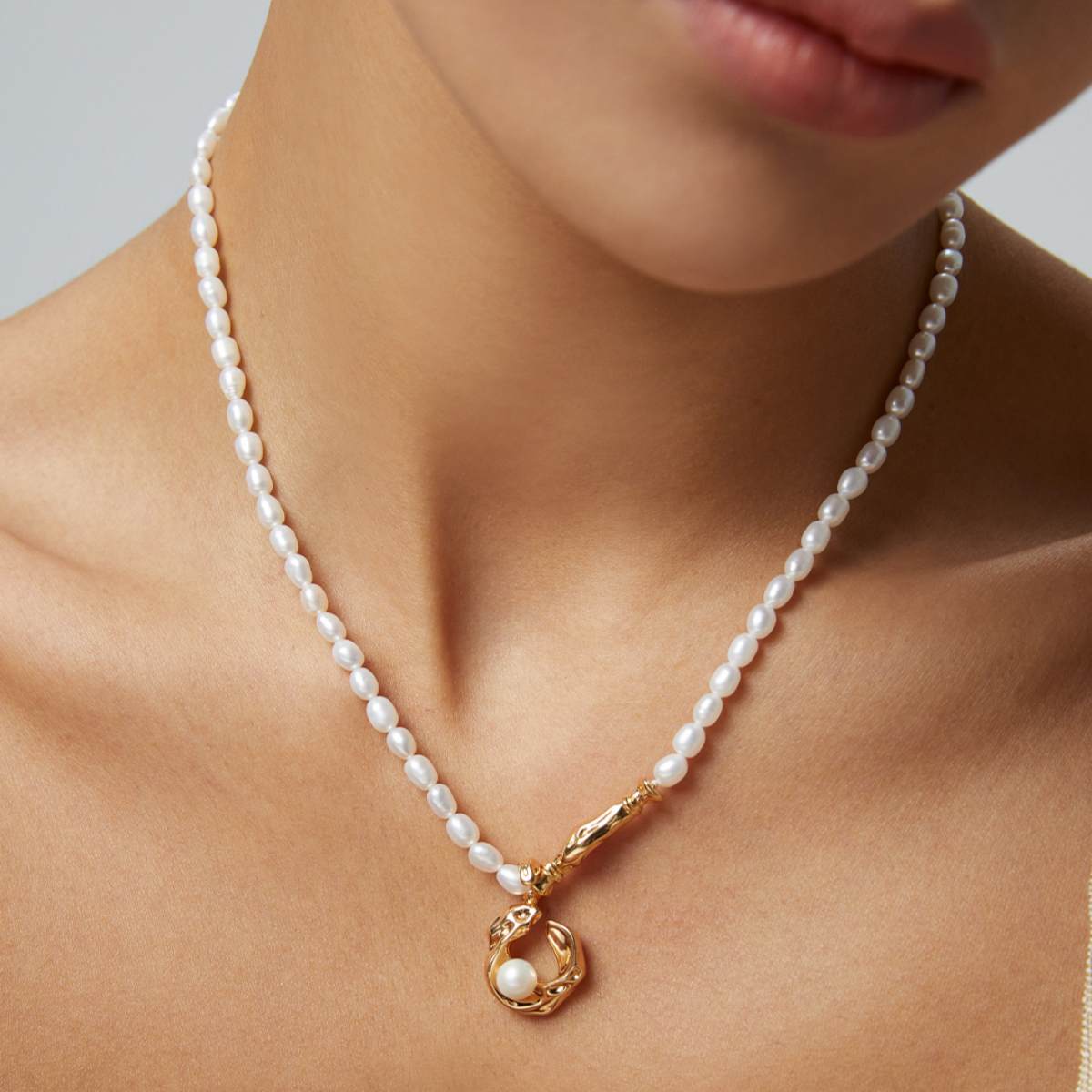 BAROQUE PEARL NECKLACEGIFTLISTEBAROQUE PEARL NECKLACEsterling silver, pearl, 18k gold vermeil, necklace