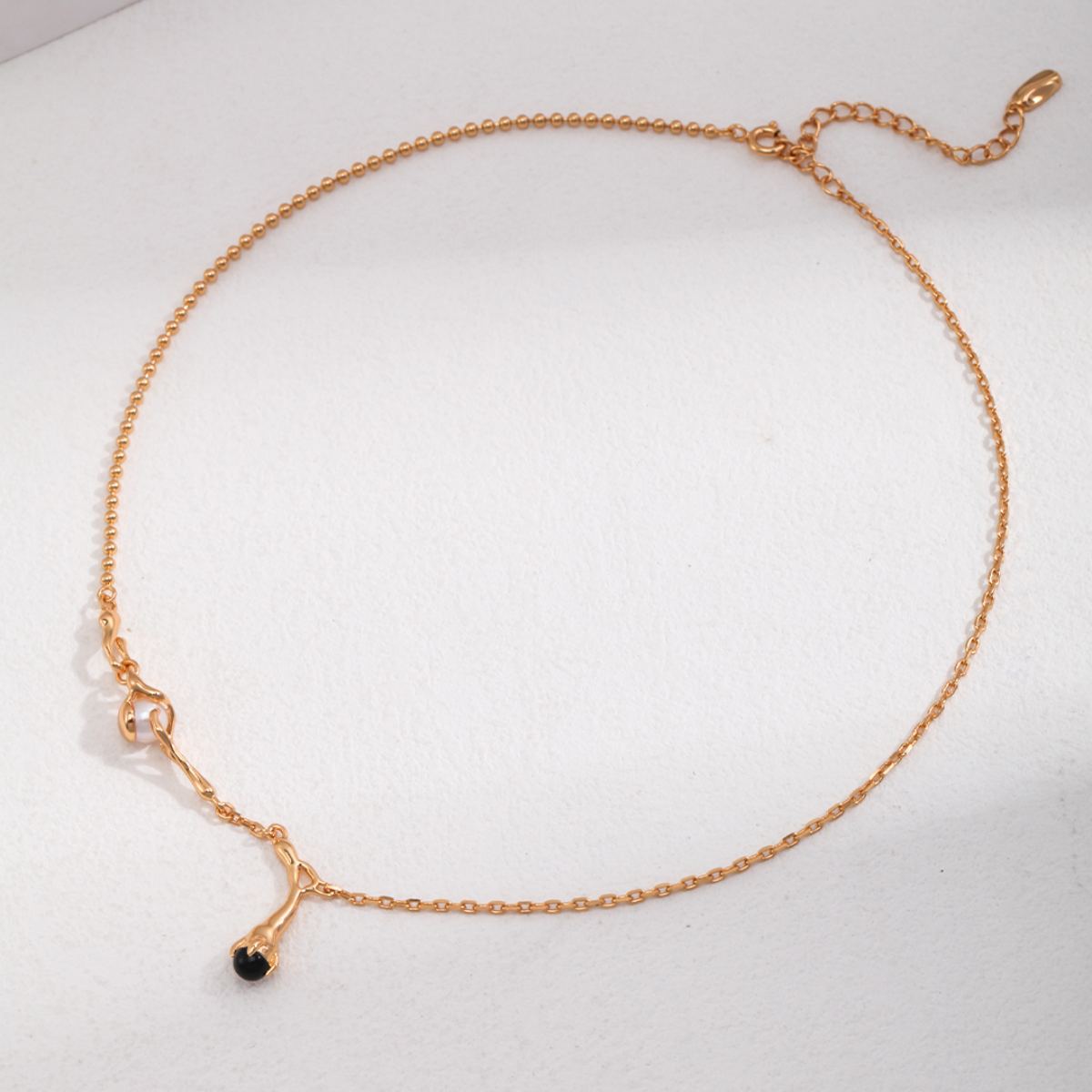 PEARL AGATE NECKLACEGIFTLISTEPEARL AGATE NECKLACEsterling silver, pearl, agate, 18k gold vermeil, necklace