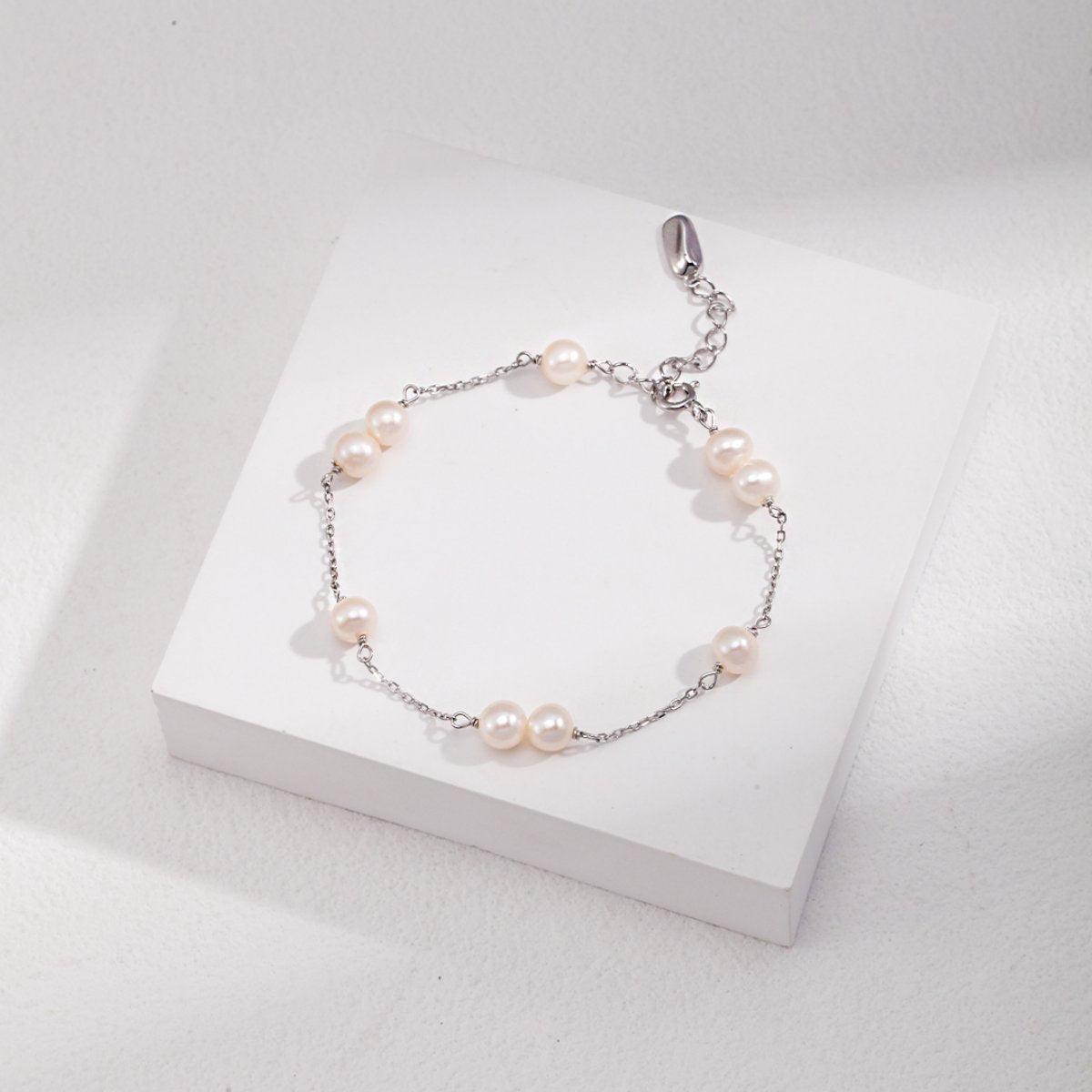 PEARL BRACELETGIFTLISTEPEARL BRACELETsterling silver, pearl, 18k gold vermeil, bracelet