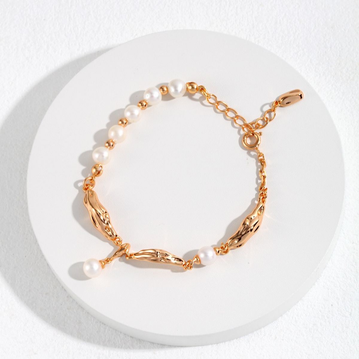 PEARL BRACELETGIFTLISTEPEARL BRACELETsterling silver, pearl, 18k gold vermeil, bracelet