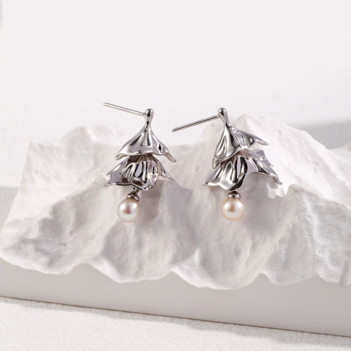 PEARL EARRINGSGIFTLISTEPEARL EARRINGSsterling silver, pearl, 18k gold vermeil, earrings