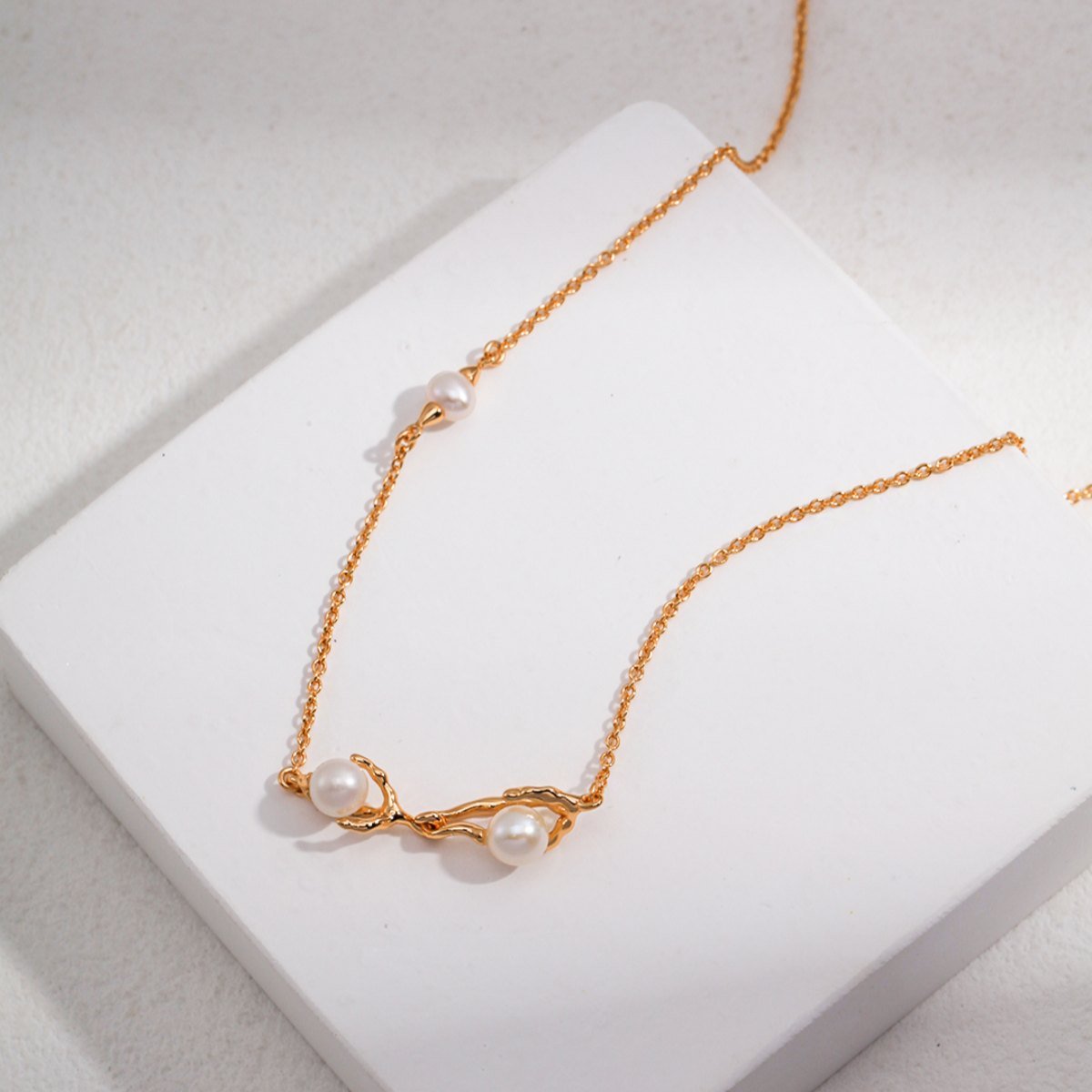 PEARL NECKLACEGIFTLISTEPEARL NECKLACEsterling silver, pearl, 18k gold vermeil, necklace