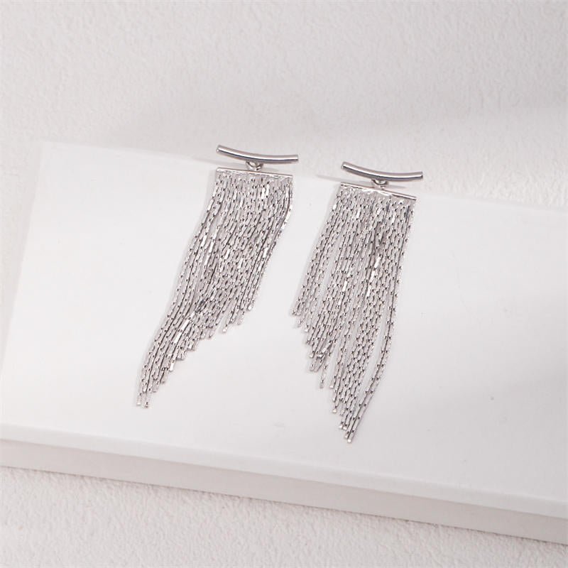 Angel Wing Tassel EarringsGiftListeAngel Wing Tassel Earrings18k, vermeil, gold, silver, earrings