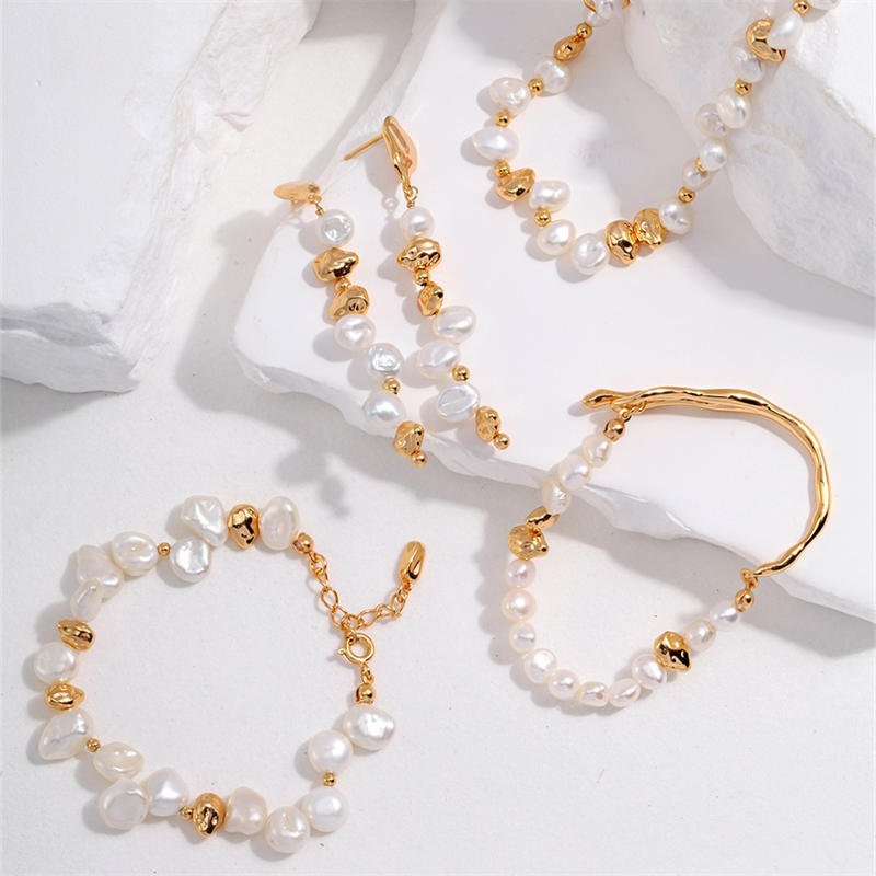 Baroque Shaped Pearls Bracelet BGIFTLISTEBaroque Shaped Pearls Bracelet B18k, vermeil, gold, silver, set, bracelet, pearl