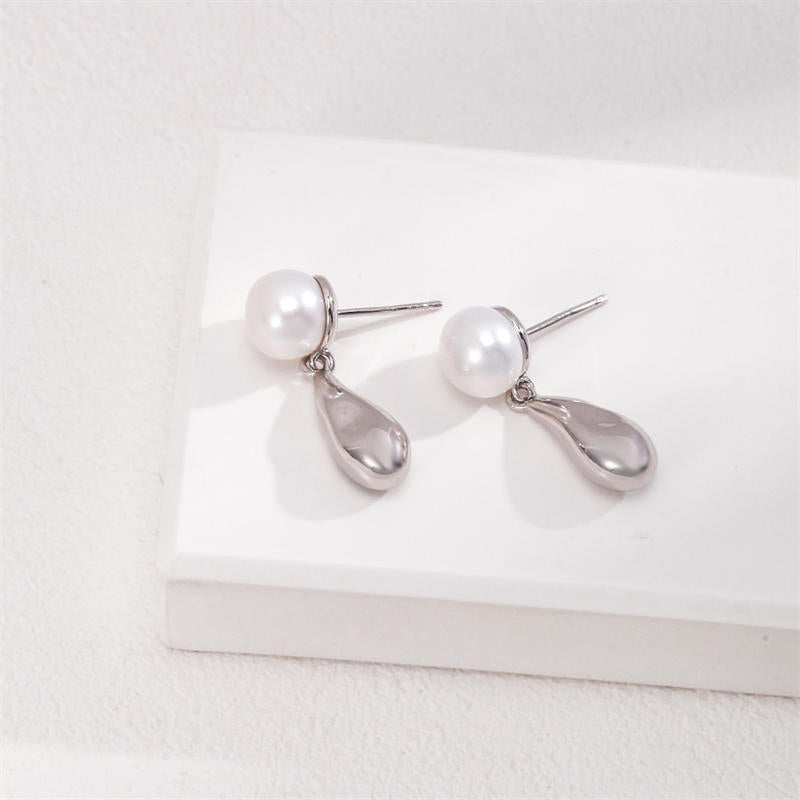 Classic Pearl Drop EarringsGiftListeClassic Pearl Drop Earrings18k, vermeil, gold, silver, earrings, Pearls