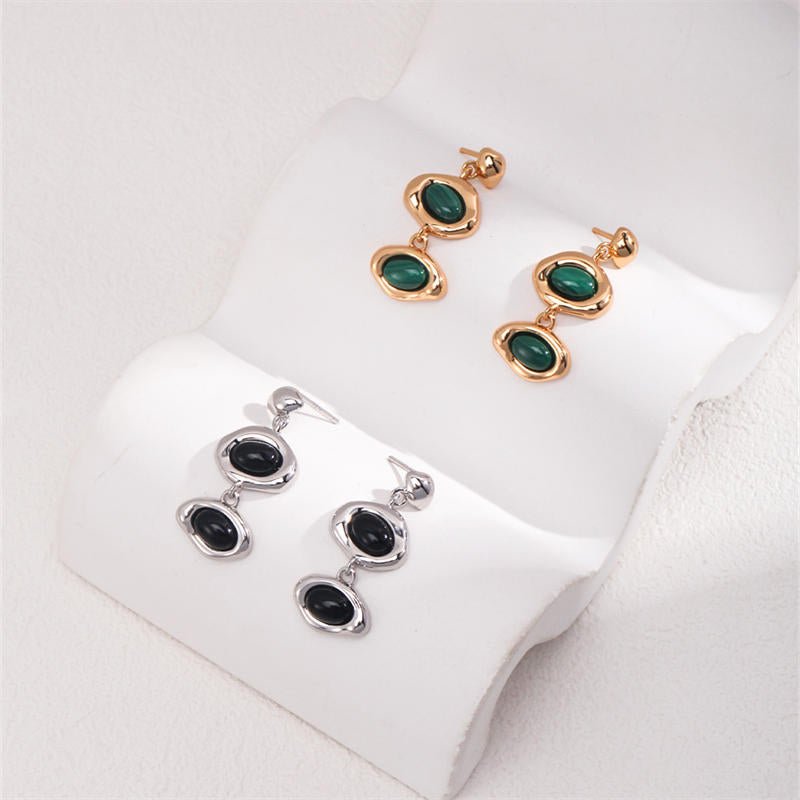 Malachite & Onyx EarringsGiftListeMalachite & Onyx Earrings18k, vermeil, gold, silver, earrings, Malachite, Onyx