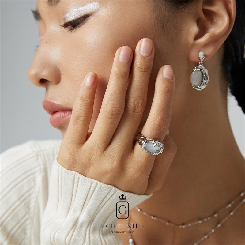 Pearl Lava Fluid Mother-Of-Pearl Vintage EarringsGiftListeearrings, 18k, vermeil, gold, silver, pearl, mother-of-pearl